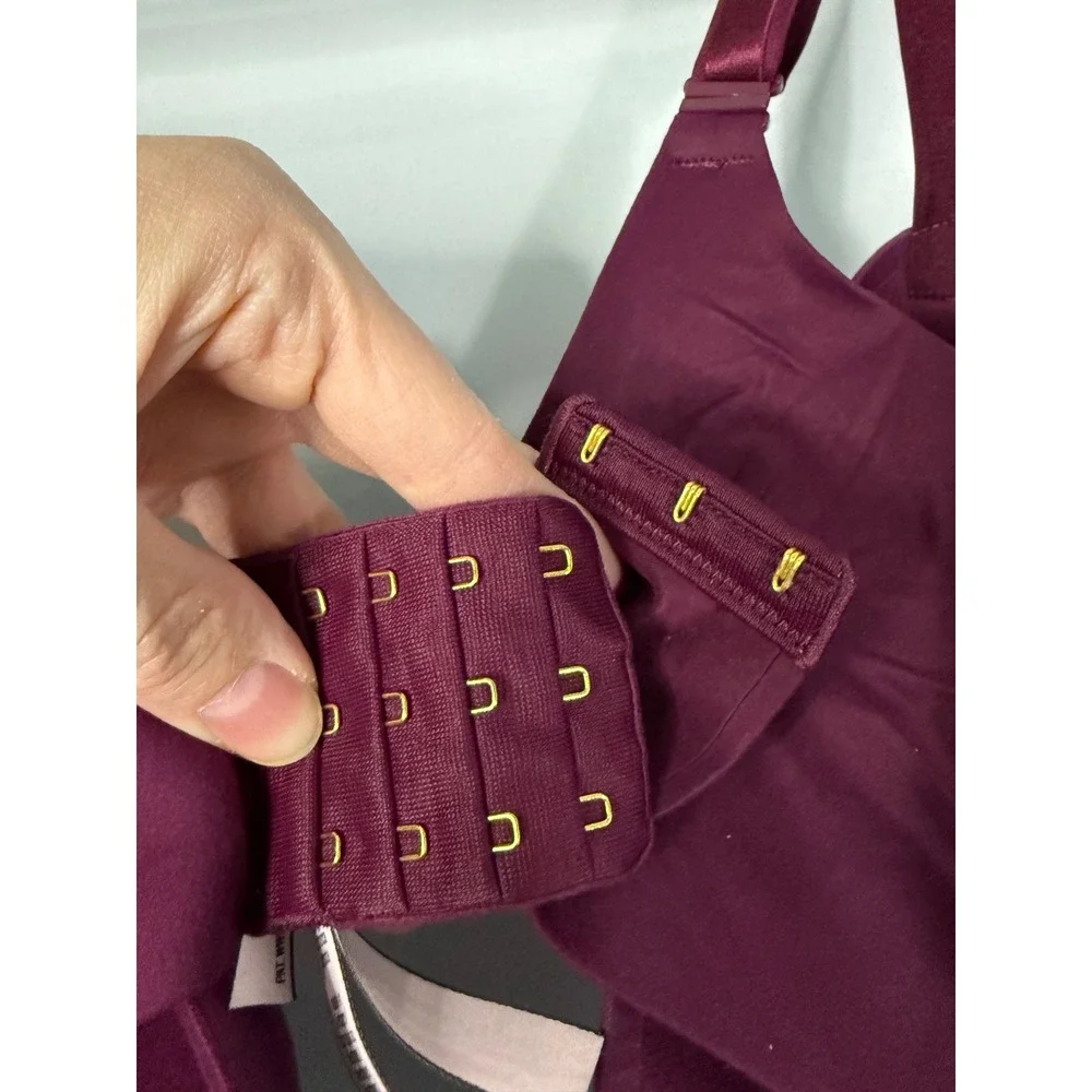 Victoria's Secret Perfect Coverage Bra 44DD Plum Underwire Padded 163783-SDC